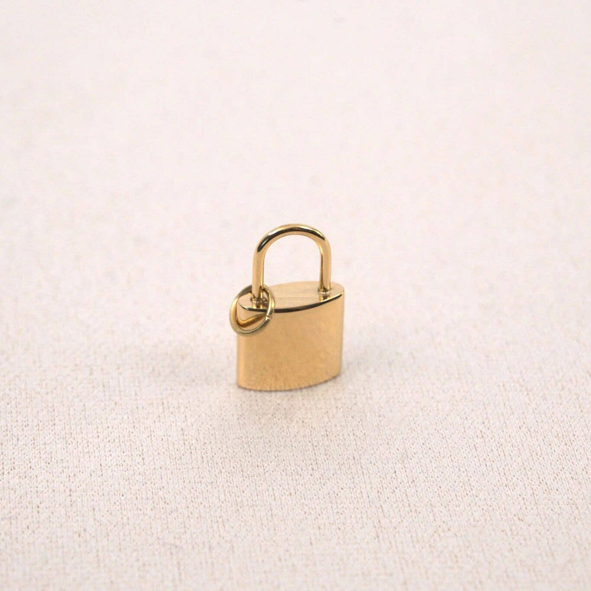 18K Gold PVD Stainless Steel Lock Charm: Gold