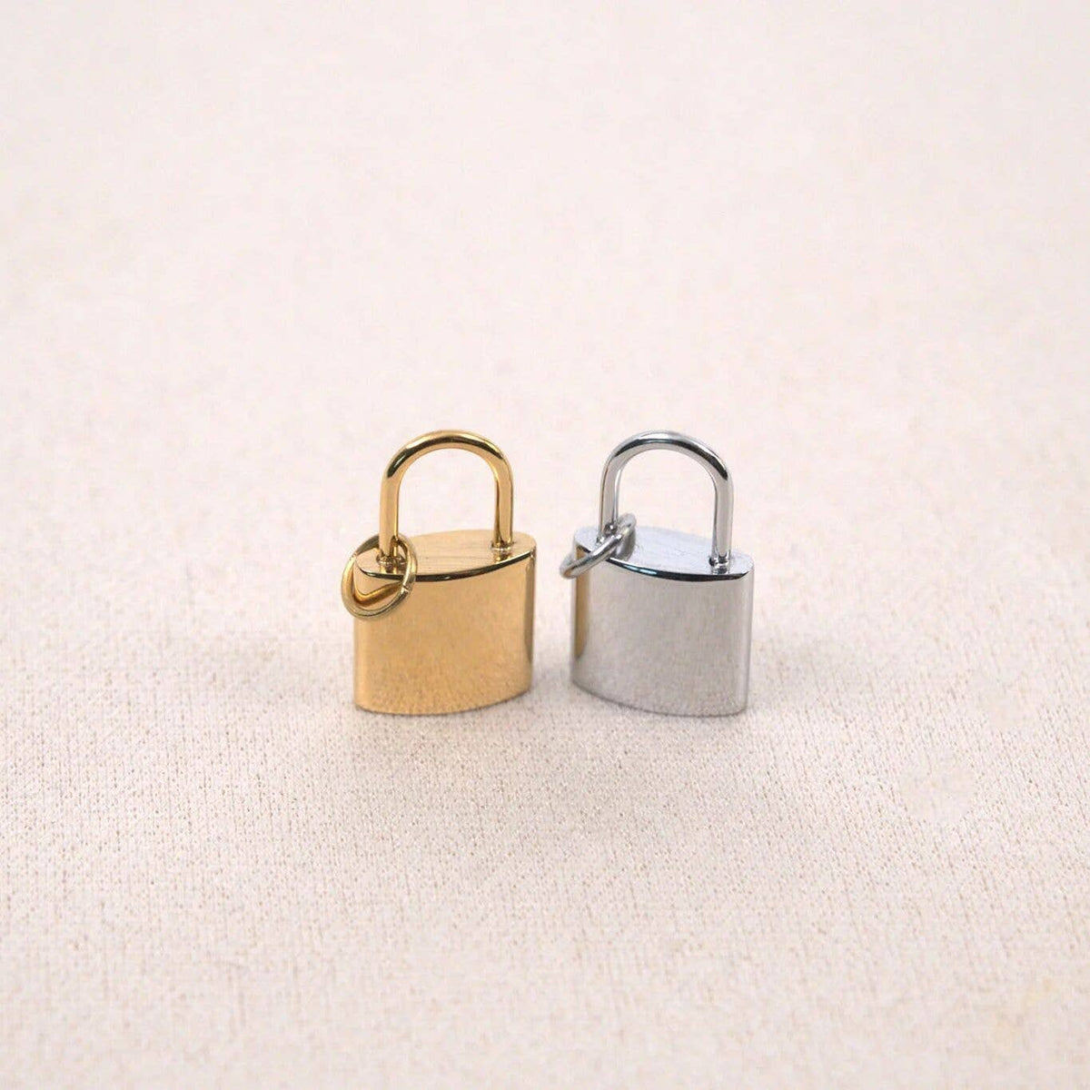 18K Gold PVD Stainless Steel Lock Charm: Gold