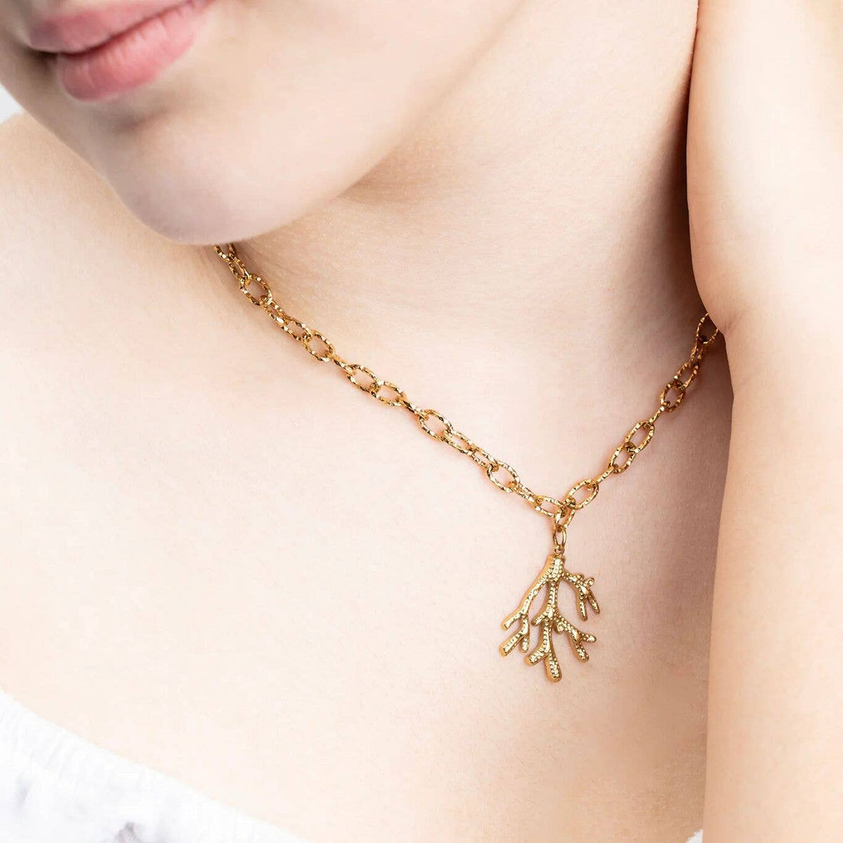 18K Gold PVD Stainless Steel Coral Charm: Gold