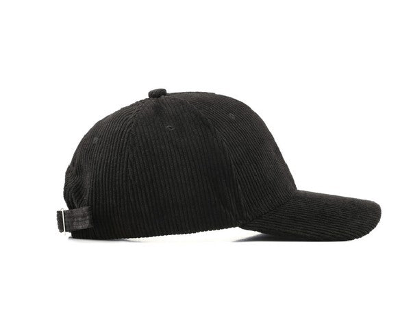 Corduroy baseball hat in black.