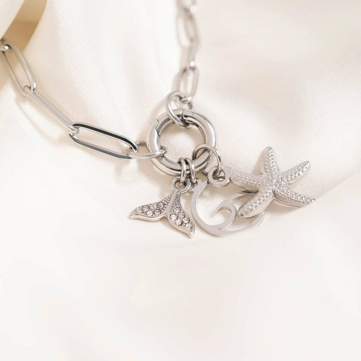 Stainless Steel Paperclip with Charm Keeper Chain Bracelet: Gold / 7.5"