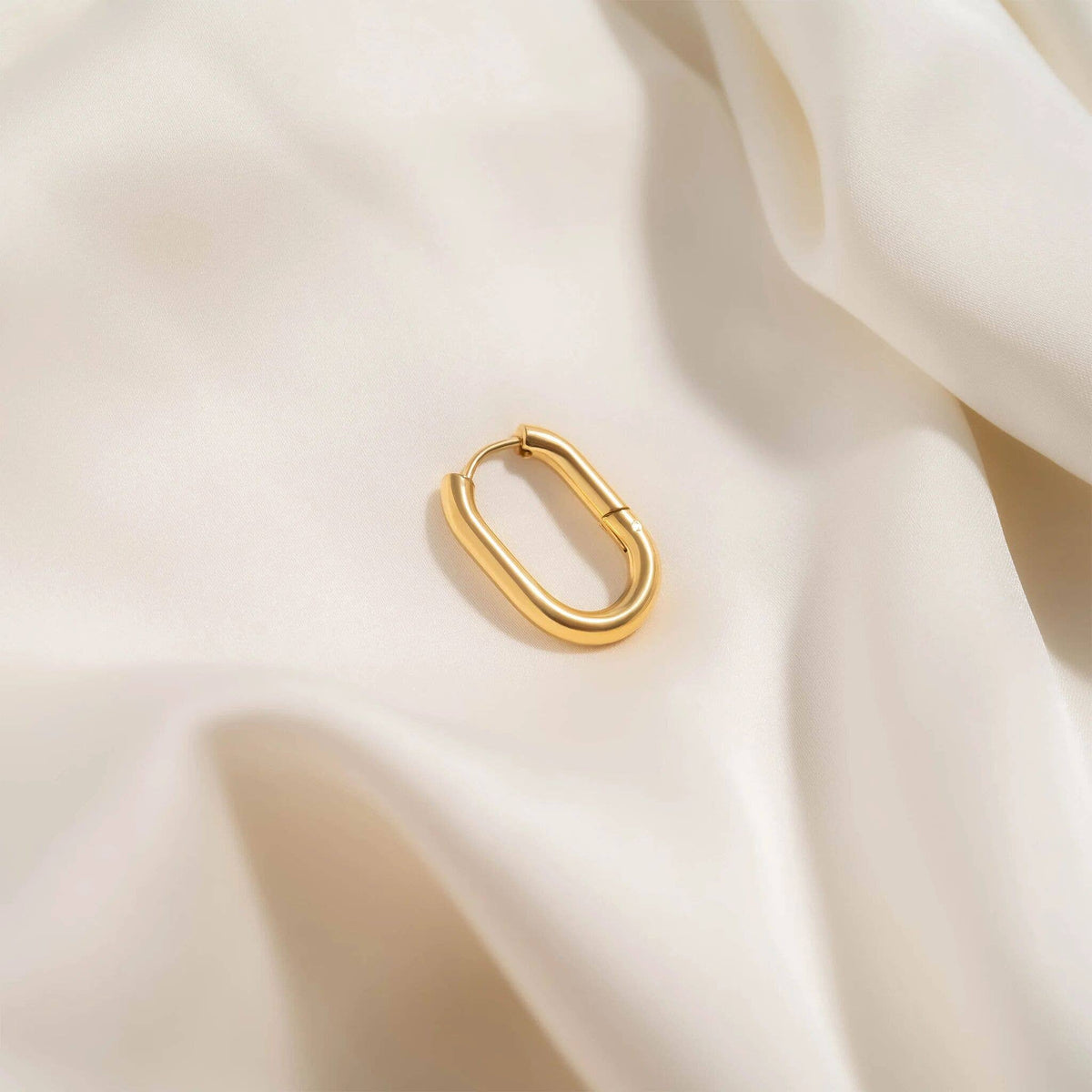 18K Gold PVD Stainless Steel Oval Huggie Earrings: Stainless / 15mm