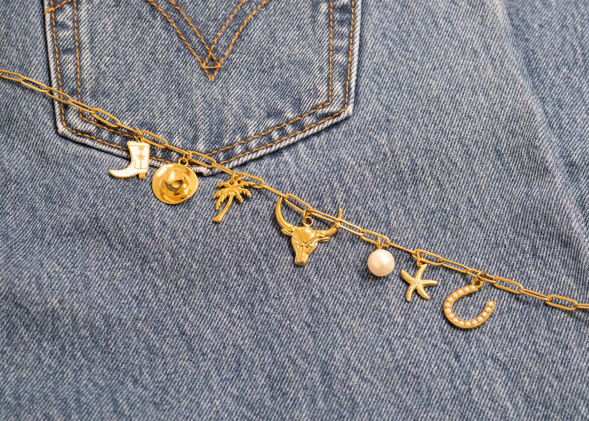 18K Gold PVD Stainless Steel Pearl Beaded Horseshoe Charm: Gold / 15mm