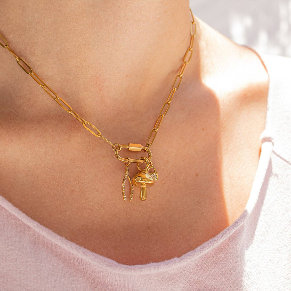 18K Gold PVD Stainless Steel Mushroom Charm: Gold