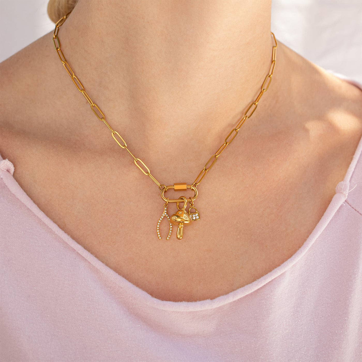 18K Gold PVD Stainless Steel Mushroom Charm: Gold