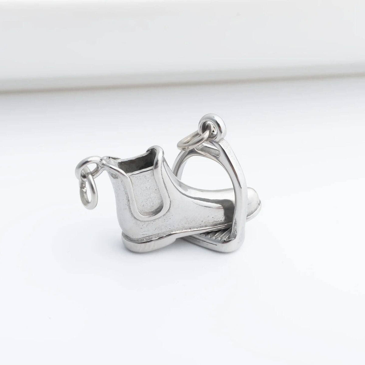 18K Gold PVD Stainless Steel Stirrup Charm: Gold