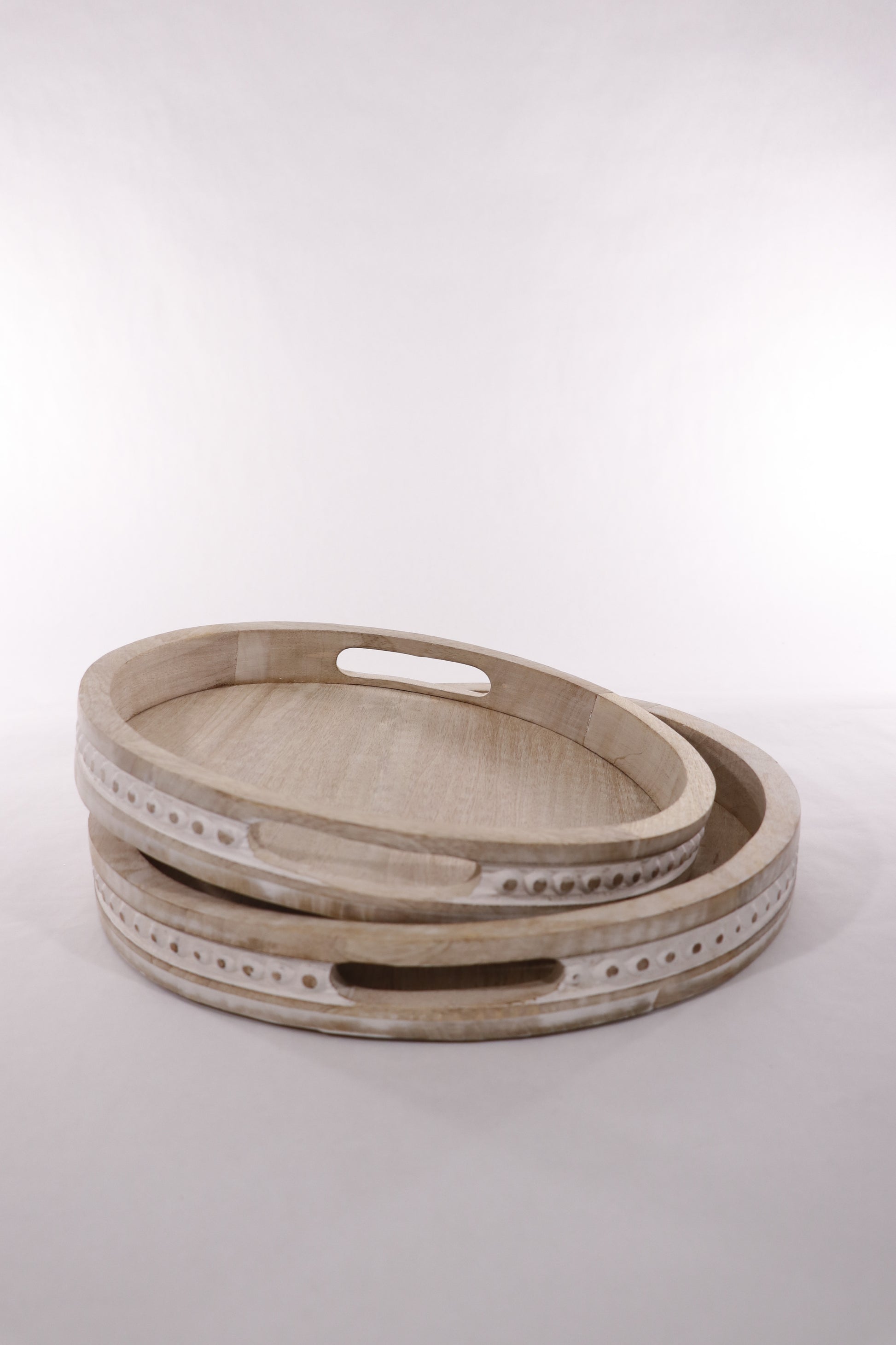 Round wood trays with handles